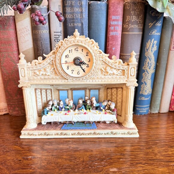 Vintage 3D Last Supper Clock that Works - Picture 7 of 14